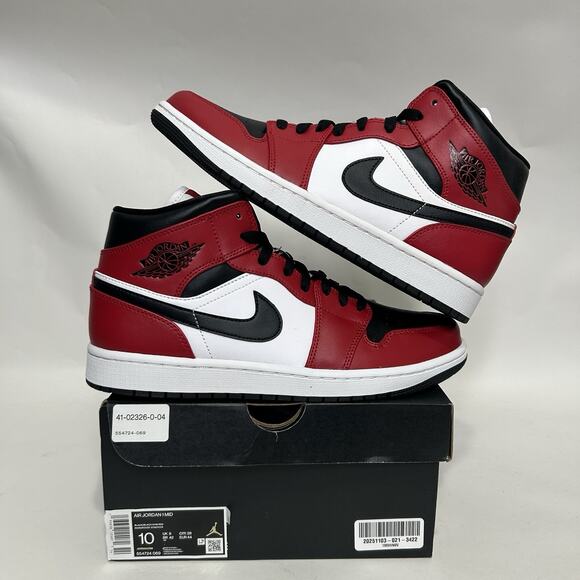 Nike Air Jordan 1 Mid Retro “Chicago Black Toe/Gym Red Black”